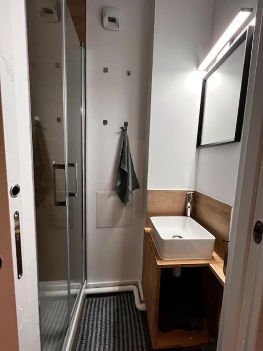 Le Cinechic Apartment Abbeville
